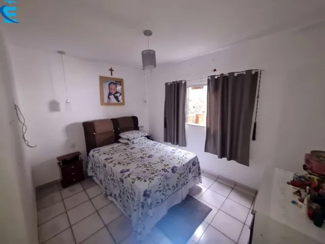 Imagem 6: Casa de 180 m² com 3 quartos (1 suíte), piscina, área gourmet e 4 vagas
