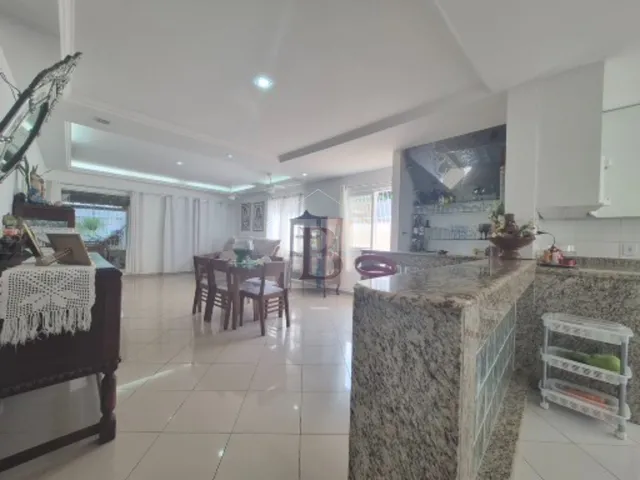 Imagem 5: Espaçosa casa à venda em Piratininga/Cafubá Niterói-RJ: 3 quartos, 3 suítes, 3