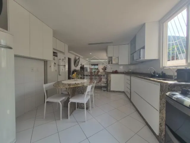 Imagem 6: Espaçosa casa à venda em Piratininga/Cafubá Niterói-RJ: 3 quartos, 3 suítes, 3