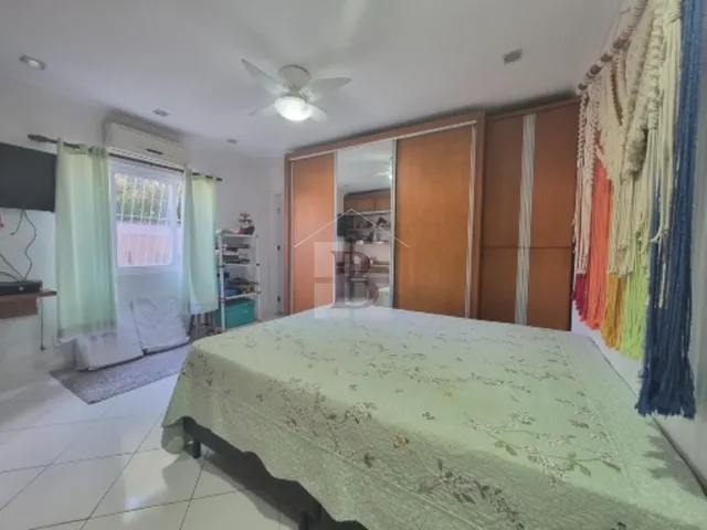 Imagem 2: Espaçosa casa à venda em Piratininga/Cafubá Niterói-RJ: 3 quartos, 3 suítes, 3