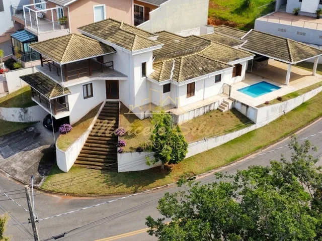 Imagem: 4 Suítes, Piscina e Sauna em Terreno de