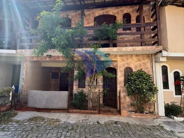 Imagem 2: COD 1749 -Excelente Casa Tríplex no Centro de Arraial do Cabo Localização Privilegiada