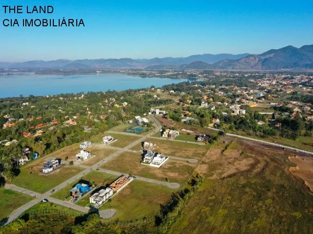 Imagem: O terreno possui 360m² de Área Privada, Imóvel mobiliado