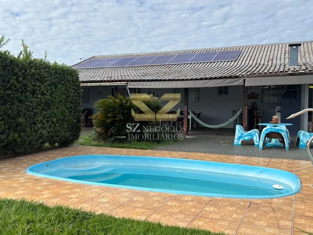 Imagem: CASA COM PISCINA À VENDA LOTEAMENTO BOURBON