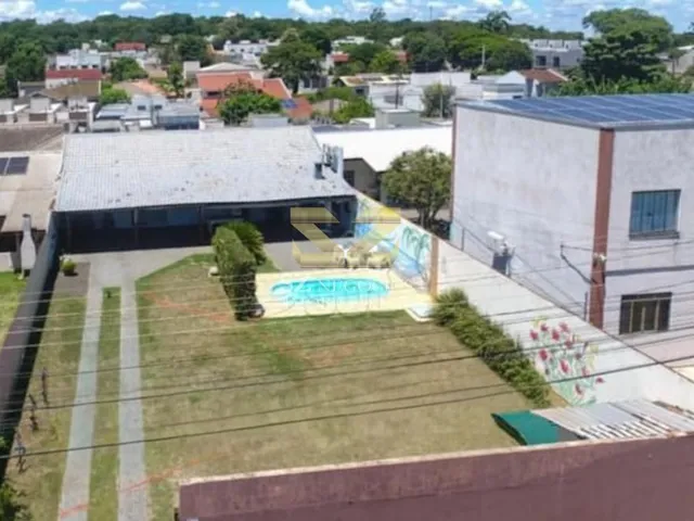 Imagem 3: CASA COM PISCINA À VENDA LOTEAMENTO BOURBON - FOZ DO IGUAÇU - PR