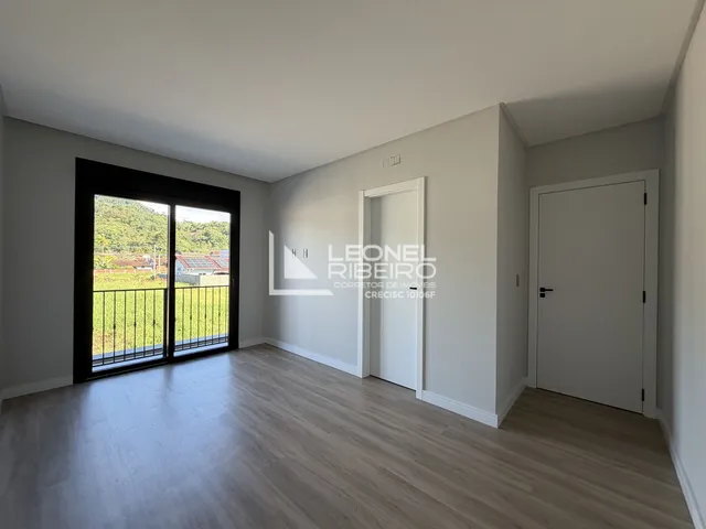 Imagem 12: Casa Sobrado com 3 dormitórios suítes à venda, 166,17 m² no bairro Padre Martinho