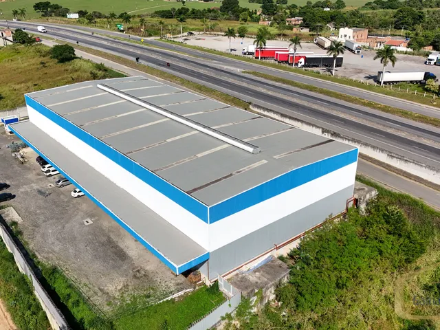 Imagem: O depósito possui 4 Banheiros, 80 Vagas na garagem, 6.000m²