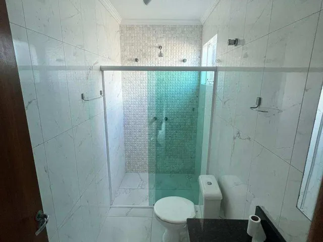 Imagem 7: Casa de Alto Padrão com 6 Suítes e Piscina em Guaratuba