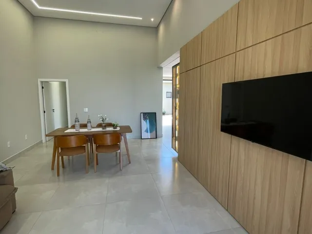 Imagem 13: CASA A VENDA COM PISCINA/ TRÊS SUITES/ CONDOMÍNIO PARQUE OLIVIO FRANCESQUINI EM
