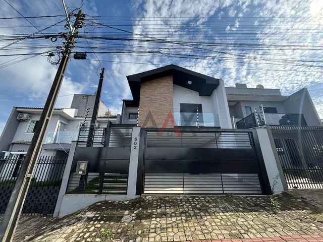 Imagem: Sobrado de alto padrão disponível para