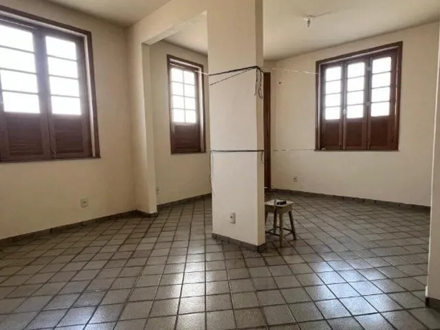 Imagem: Ponto Comercial à Venda na Av. José Malcher
