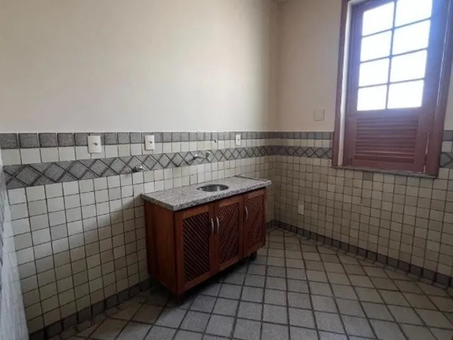 Imagem 9: Ponto Comercial à Venda na Av. José Malcher – Casa de Esquina com 2 Andares e 113 m²