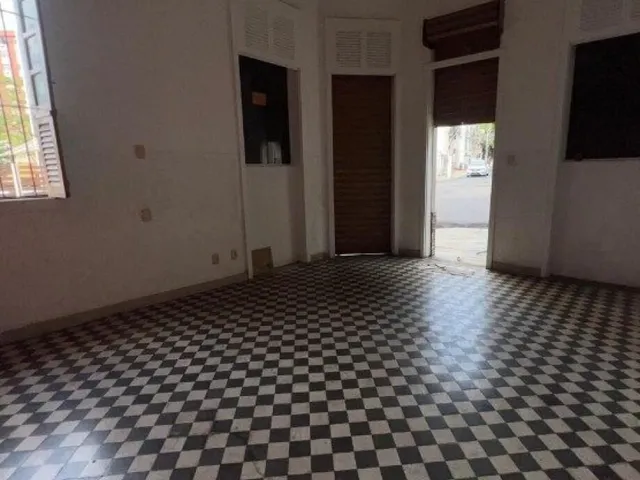 Imagem 5: Ponto Comercial à Venda na Av. José Malcher – Casa de Esquina com 2 Andares e 113 m²