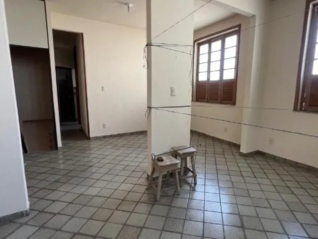 Imagem 3: Ponto Comercial à Venda na Av. José Malcher – Casa de Esquina com 2 Andares e 113 m²