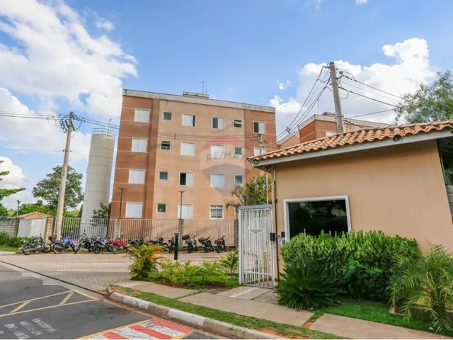 Imagem: O apartamento possui 2 Dormitórios, 1 Banheiro, 1 Vaga na