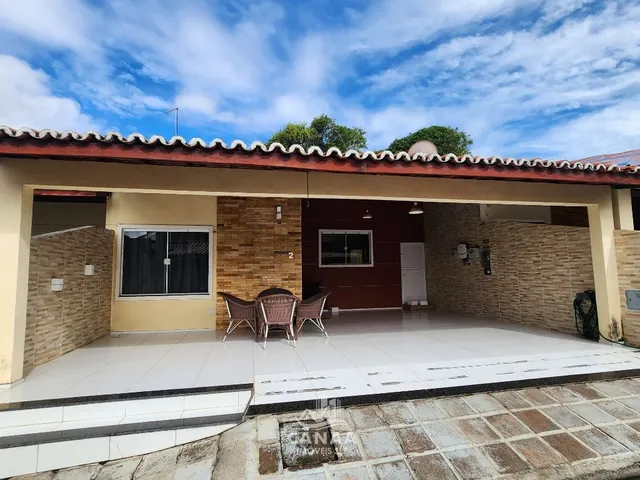 Imagem: A casa em condomínio possui 3 Dormitórios, 1 Suíte, 3 Banheiros
