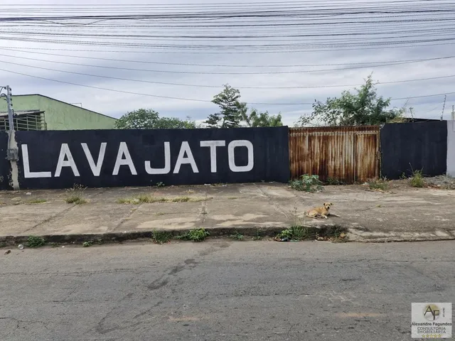 Imagem: O terreno possui 403m² de Área e está localizado em Vila