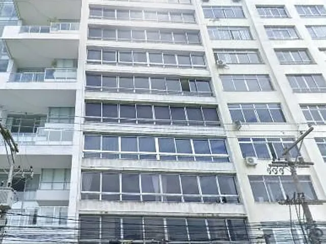 Imagem 1: L5/09 - LEILÃO DE APARTAMENTO C/181M2- VISTA MAR - 4 QUARTOS - 1 VAGA - ICARAÍ