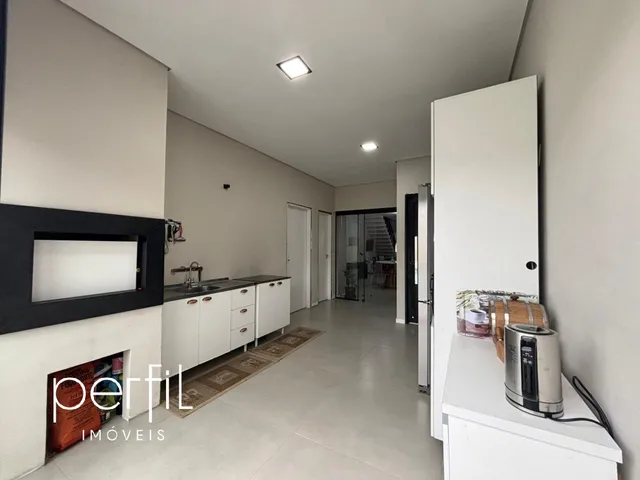 Imagem 14: Casa à venda em Joinville-SC, bairro Glória: 3 quartos, 1 suíte, 2 salas, 3 banheiros