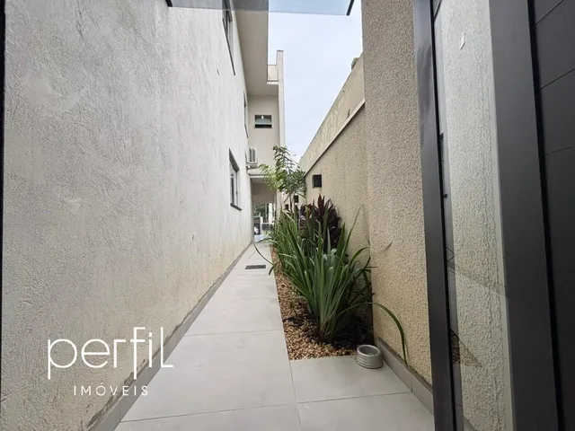Imagem 16: Casa à venda em Joinville-SC, bairro Glória: 3 quartos, 1 suíte, 2 salas, 3 banheiros