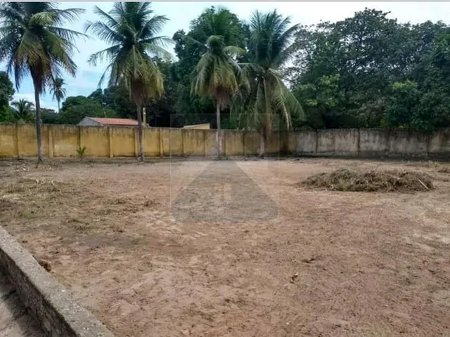 Imagem: O terreno possui 4.400m² de Área e está localizado em Mestre