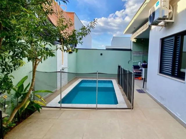 Imagem 3: Casa em Condomínio de Luxo à Venda em Hortolândia-SP - 3 Quartos, 3 Suítes, 2 Salas
