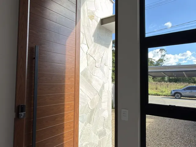 Imagem 2: Casa alto padrão de 3 quartos sendo uma suíte!