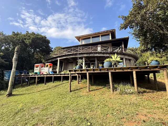 Imagem: Casa com vista perene para o mar e lagoa