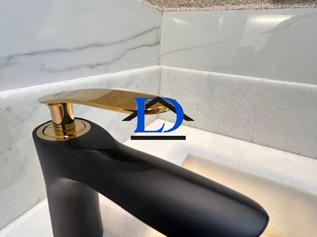Imagem 13: Casa de Esquina à Venda no Jardim Presidente 4 Suítes Piscina Aquecida Alto Padrão