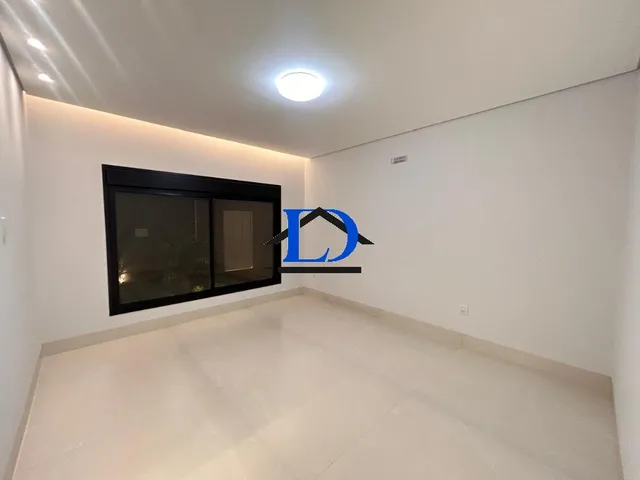 Imagem 4: Casa de Esquina à Venda no Jardim Presidente 4 Suítes Piscina Aquecida Alto Padrão