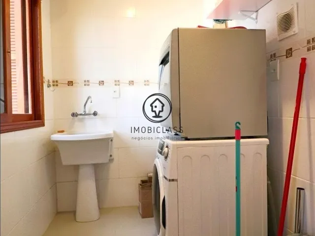 Imagem 16: Casa à venda com piscina em Porto Alegre/RS