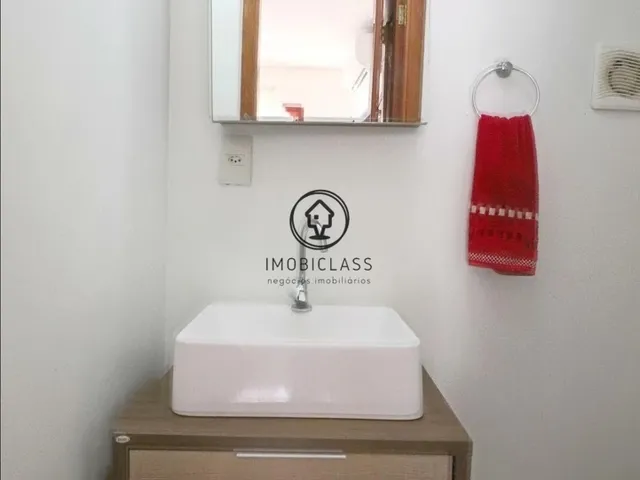 Imagem 6: Casa à venda com piscina em Porto Alegre/RS