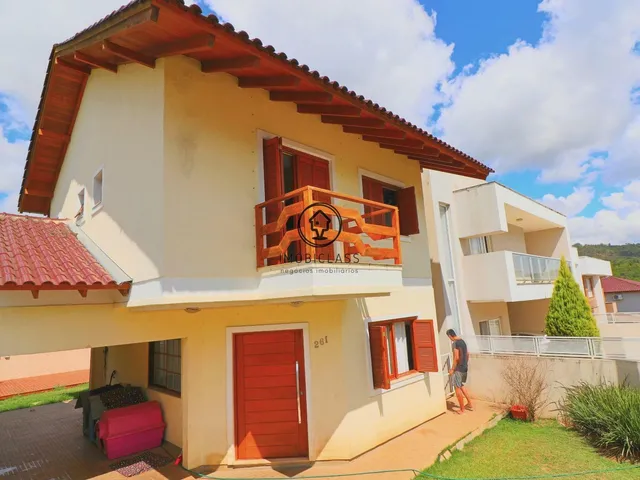 Imagem 7: Casa à venda com piscina em Porto Alegre/RS