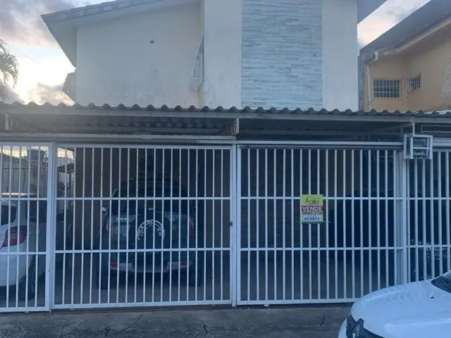 Imagem: O apartamento possui 3 Dormitórios, 1 Suíte, 1 Banheiro,