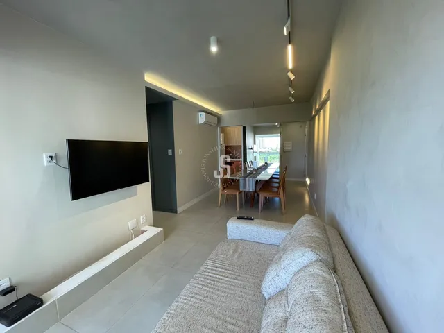 Imagem: O apartamento possui 2 Dormitórios, 1 Suíte, 2 Banheiros
