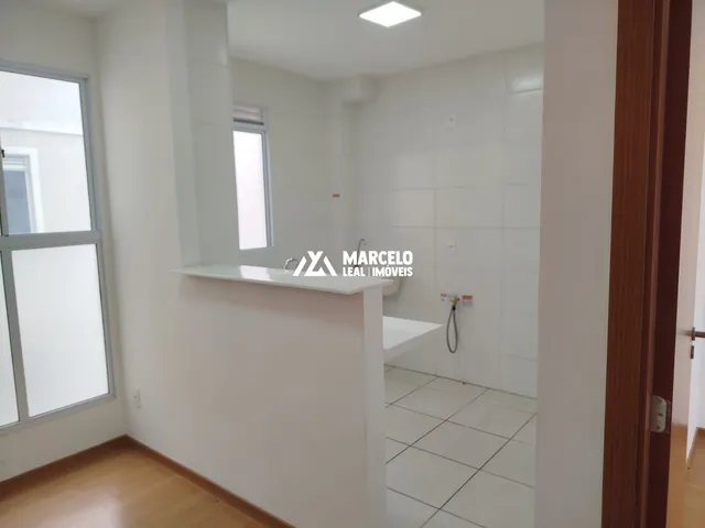 Imagem 6: Alugo Apto de 2/4 com cozinha, sala e banheiro, 1º andar na região central de Vi