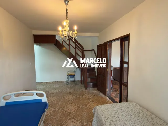 Imagem 14: Vendo Casa bem construída com 2 suítes no Pavimento Superior e sacada em ótima l
