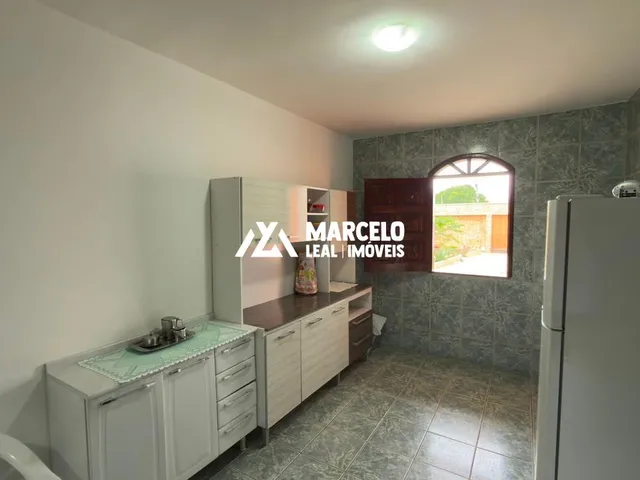 Imagem 12: Vendo Casa bem construída com 2 suítes no Pavimento Superior e sacada em ótima l
