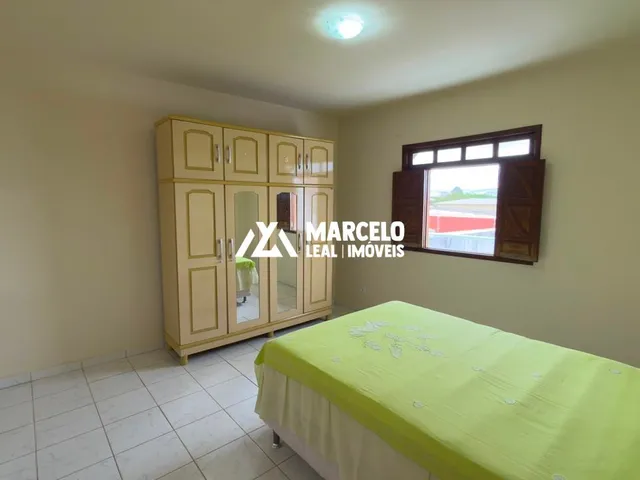 Imagem 13: Vendo Casa bem construída com 2 suítes no Pavimento Superior e sacada em ótima l
