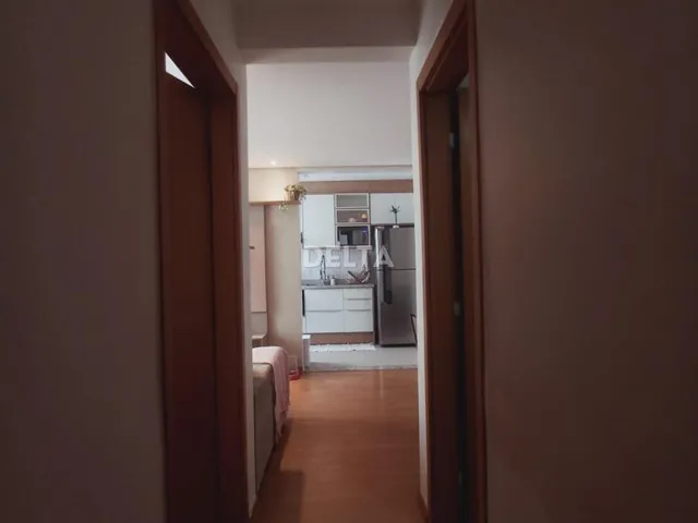 Imagem 2: Apartamento semimobiliado, com 02 dormitórios, sacada com churrasqueira, vaga de garagem