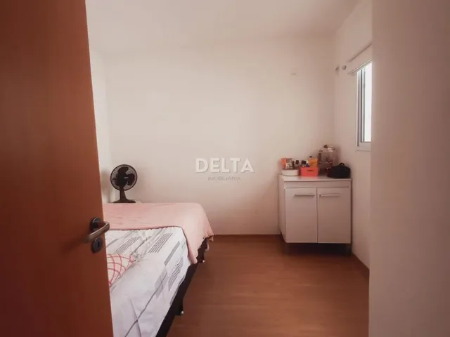 Imagem 8: Apartamento semimobiliado, com 02 dormitórios, sacada com churrasqueira, vaga de garagem