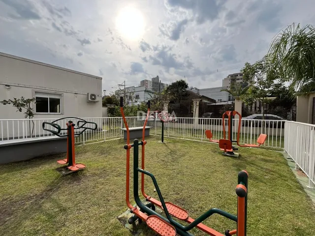 Imagem 12: Apartamento semimobiliado, com 02 dormitórios, sacada com churrasqueira, vaga de garagem