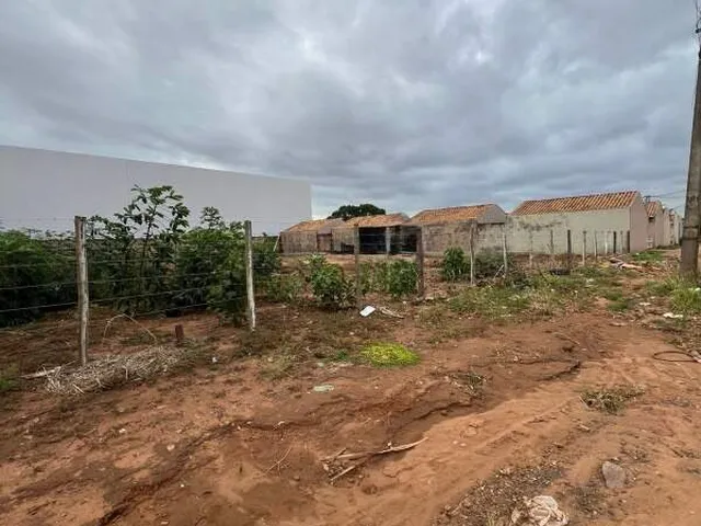 Imagem 3: Oportunidade para Investidores: área comercial estratégica a venda!
