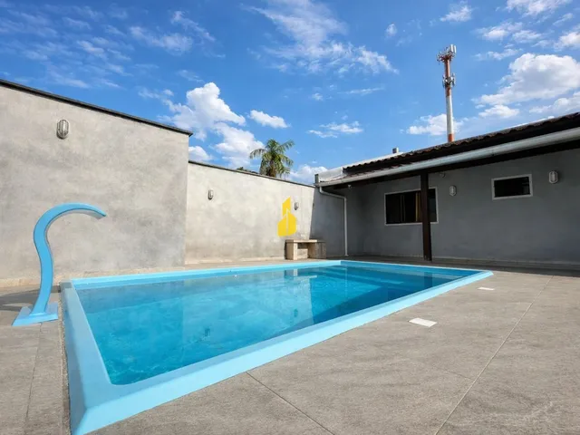 Imagem: Casa com piscina à venda no Bairro das