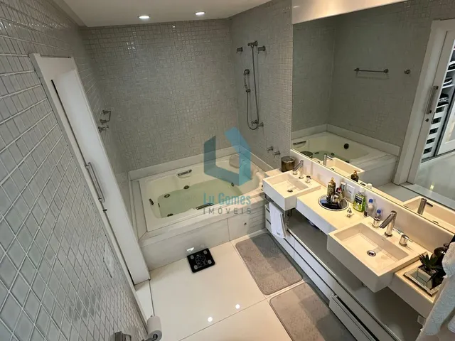 Imagem 15: Casa Alto Padrão de 3 andares à venda no bairro Morada da Colina - Resende/RJ
