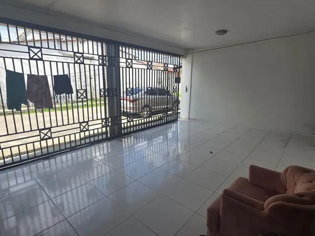 Imagem 11: Oportunidade no Condomínio Campo Verde – Casa com Quintal e Jardim de Inverno