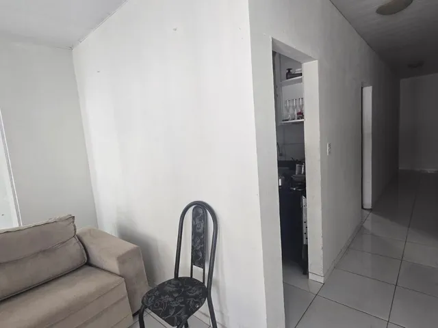 Imagem 3: Casa à Venda na Hélio Gueiros com Jardim de Inverno e Quintal Amplo