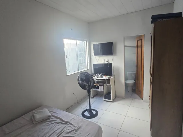 Imagem 4: Casa à Venda na Hélio Gueiros com Jardim de Inverno e Quintal Amplo