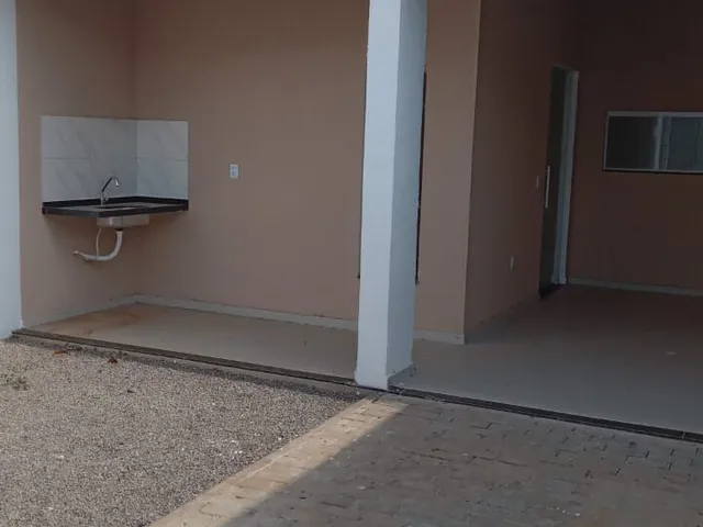 Imagem: A casa possui 3 Dormitórios, 1 Suíte, 2 Banheiros, 1 Vaga