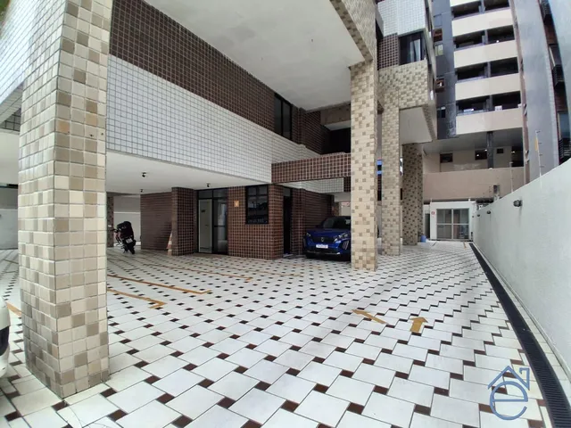 Imagem 3: Apartamento à venda na Pajuçara, 2/4 sendo 1 suíte, ótimo local
